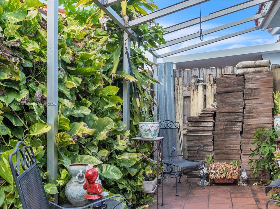 Recently Sold: $520,000 (3 beds, 2 baths, 1173 Square Feet)