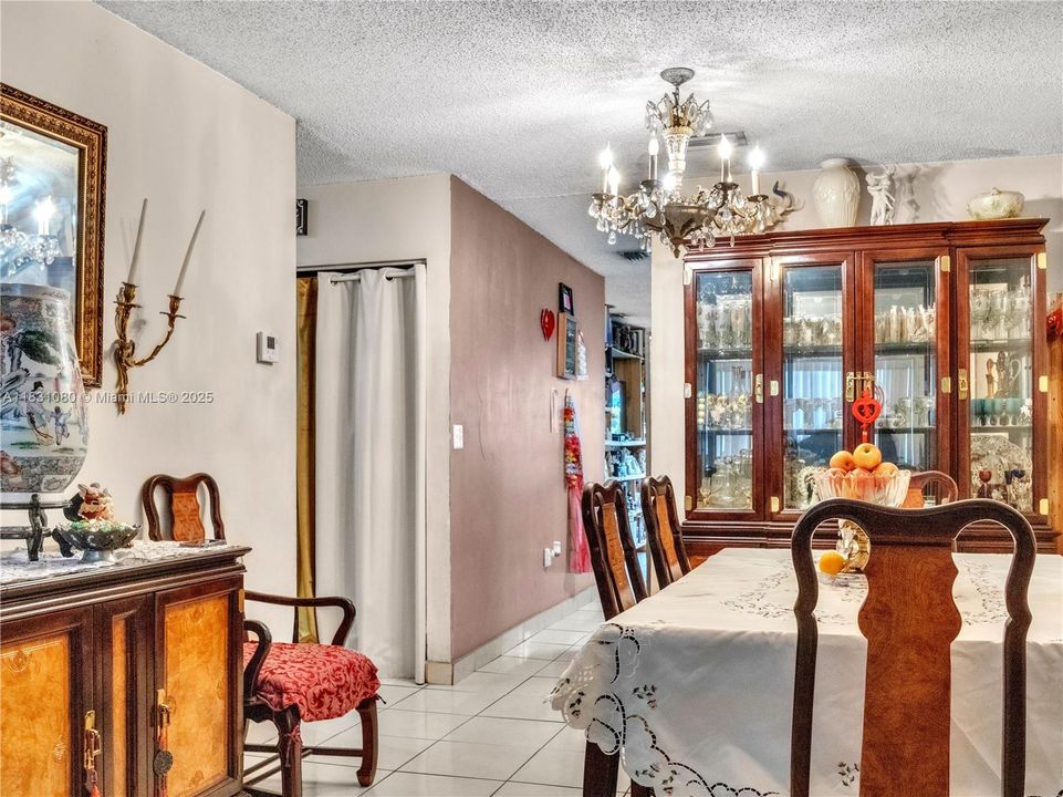 Recently Sold: $520,000 (3 beds, 2 baths, 1173 Square Feet)