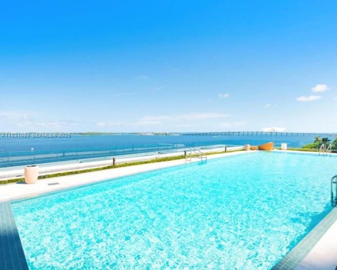 На продажу: $2,195,000 (3 спален, 3 ванн, 2130 Квадратных фут)