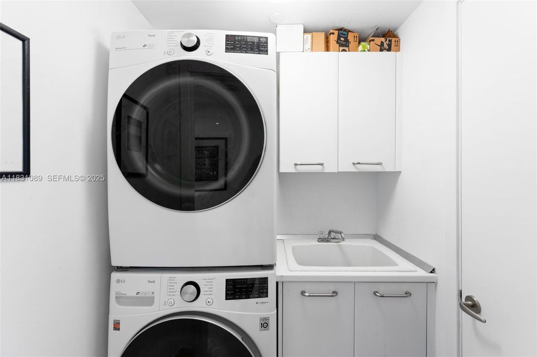 На продажу: $2,195,000 (3 спален, 3 ванн, 2130 Квадратных фут)