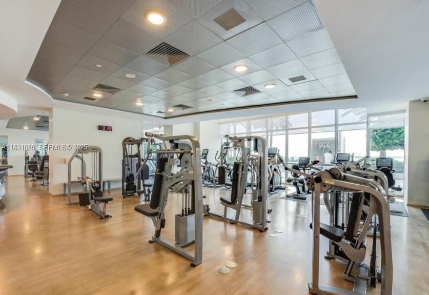 На продажу: $2,195,000 (3 спален, 3 ванн, 2130 Квадратных фут)