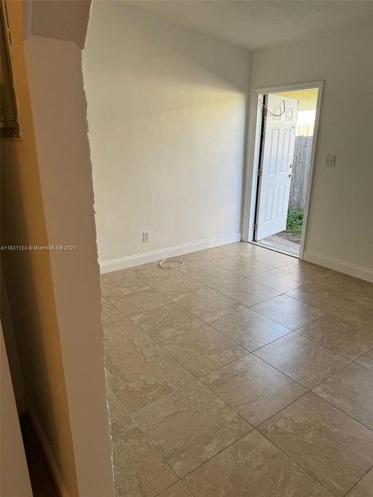 Recently Sold: $475,000 (0 beds, 0 baths, 1488 Square Feet)