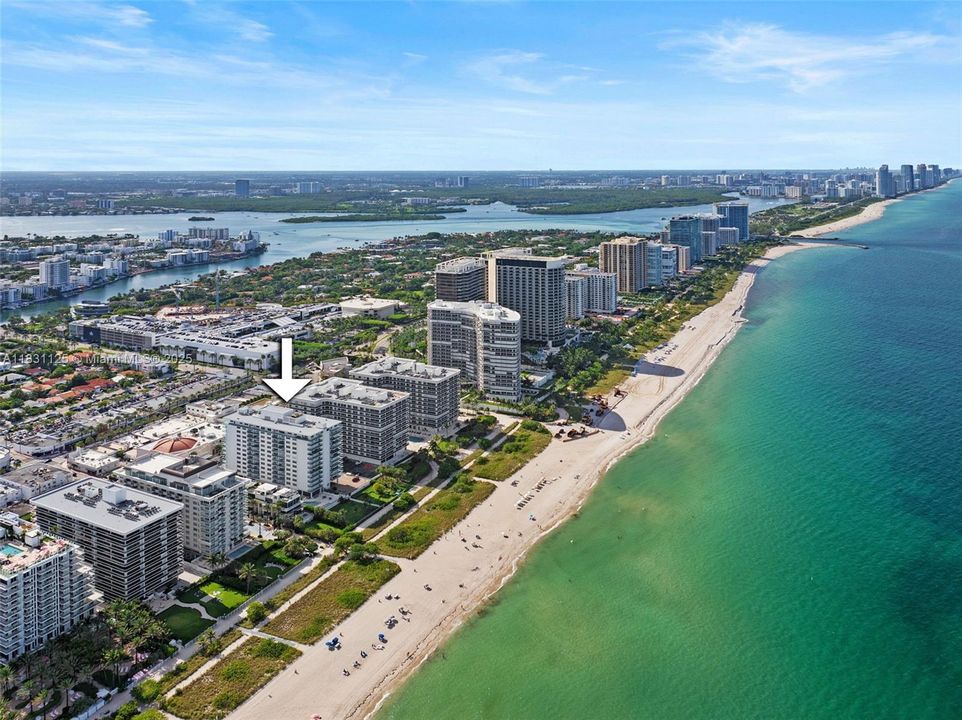 For Sale: $2,200,000 (3 beds, 2 baths, 2060 Square Feet)