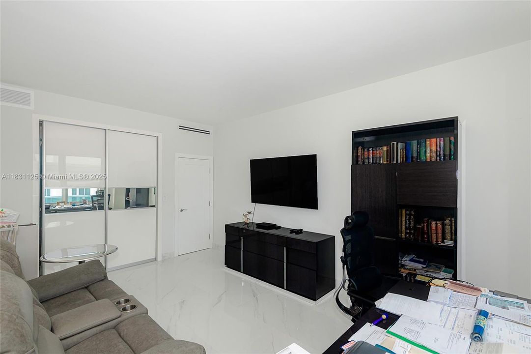 For Sale: $2,200,000 (3 beds, 2 baths, 2060 Square Feet)