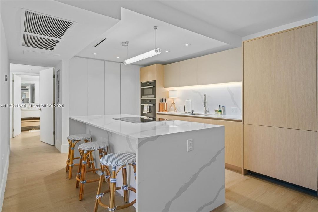 For Sale: $2,390,000 (2 beds, 2 baths, 1230 Square Feet)