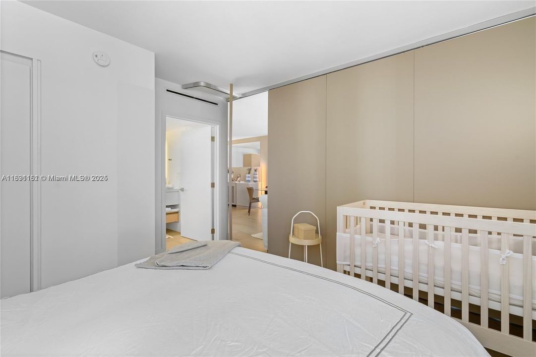 For Sale: $2,390,000 (2 beds, 2 baths, 1230 Square Feet)