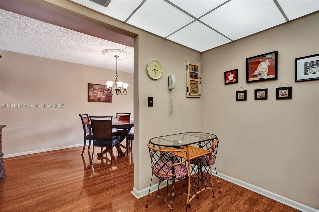 Active With Contract: $74,900 (1 beds, 1 baths, 798 Square Feet)