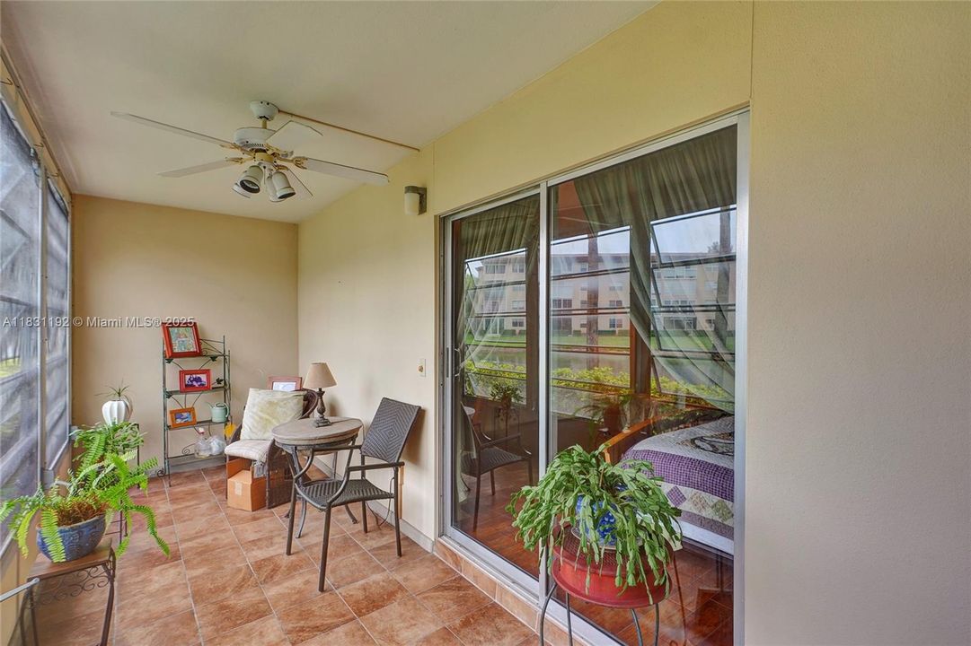 Active With Contract: $74,900 (1 beds, 1 baths, 798 Square Feet)