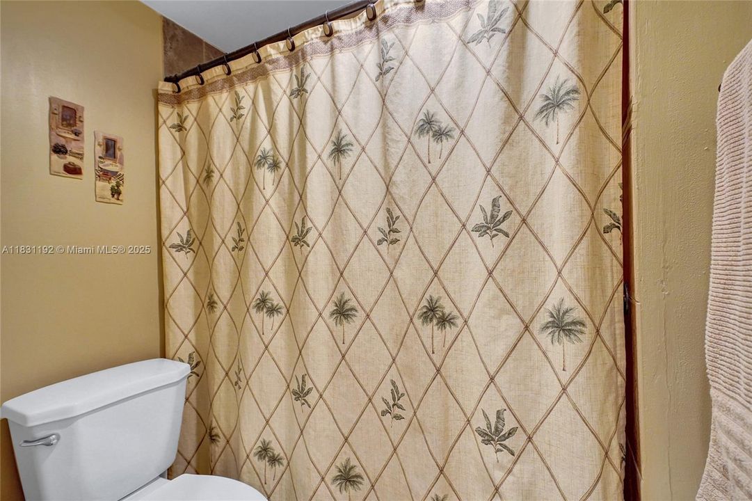 Active With Contract: $74,900 (1 beds, 1 baths, 798 Square Feet)