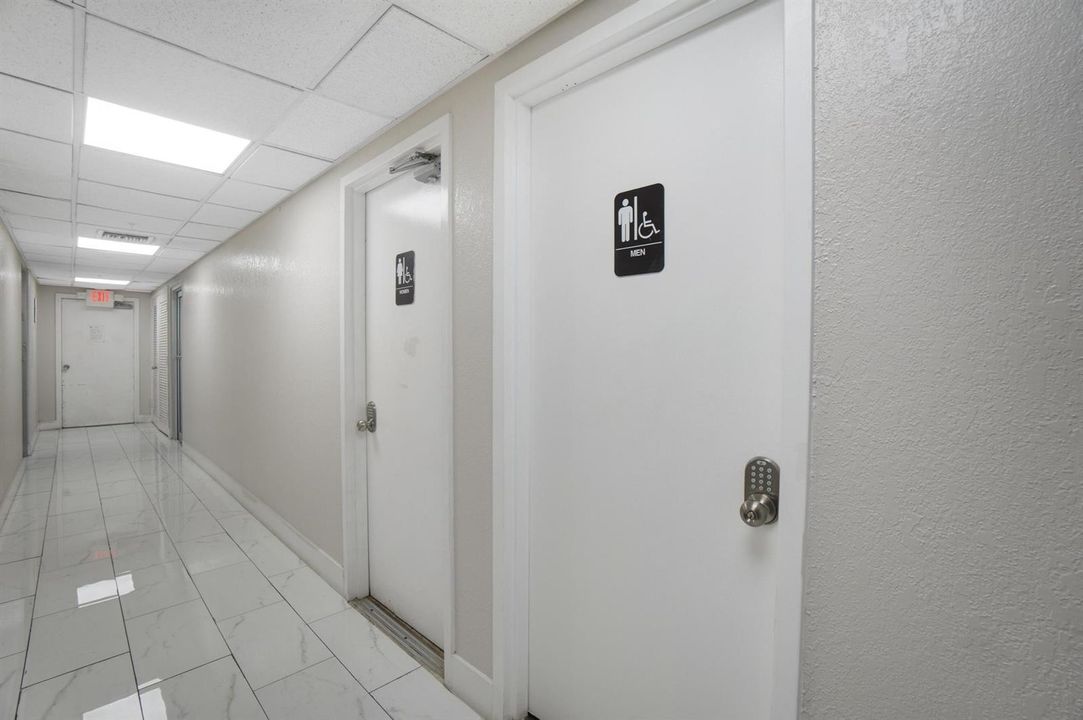 Photo 33