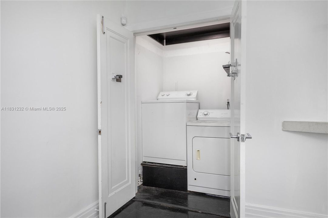 Недавно продано: $495,000 (2 спален, 2 ванн, 1126 Квадратных фут)