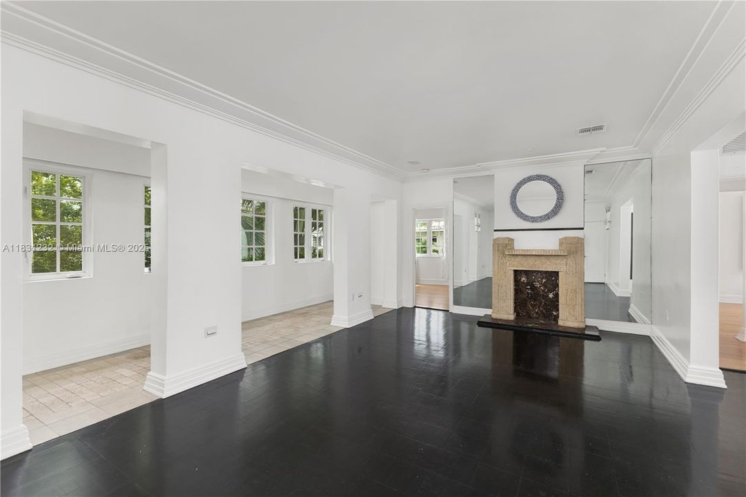 Недавно продано: $495,000 (2 спален, 2 ванн, 1126 Квадратных фут)