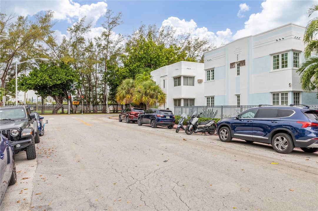 Недавно продано: $495,000 (2 спален, 2 ванн, 1126 Квадратных фут)