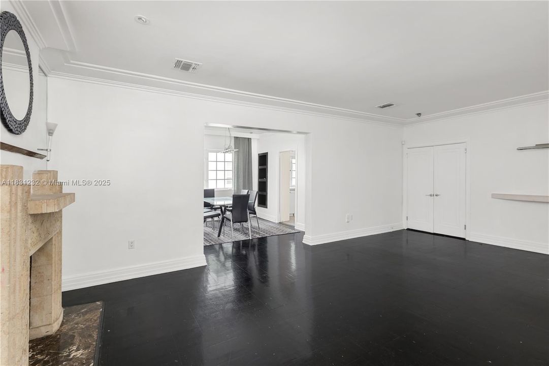 Недавно продано: $495,000 (2 спален, 2 ванн, 1126 Квадратных фут)