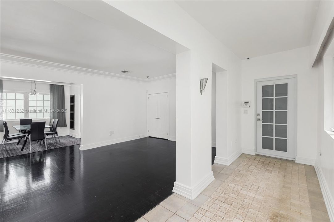 Недавно продано: $495,000 (2 спален, 2 ванн, 1126 Квадратных фут)