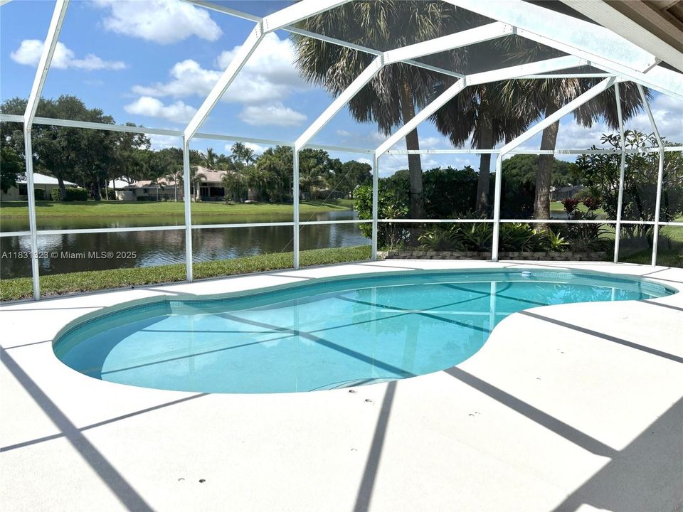 Recently Sold: $699,000 (3 beds, 2 baths, 2274 Square Feet)