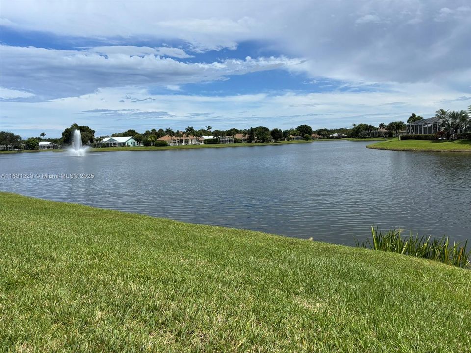 Recently Sold: $699,000 (3 beds, 2 baths, 2274 Square Feet)