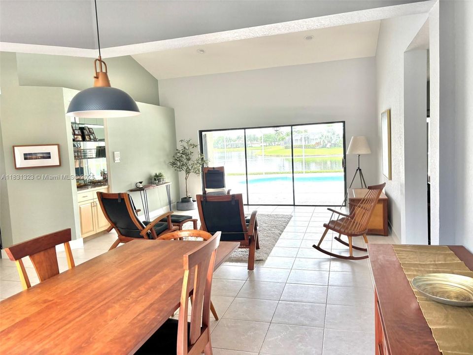 Recently Sold: $699,000 (3 beds, 2 baths, 2274 Square Feet)