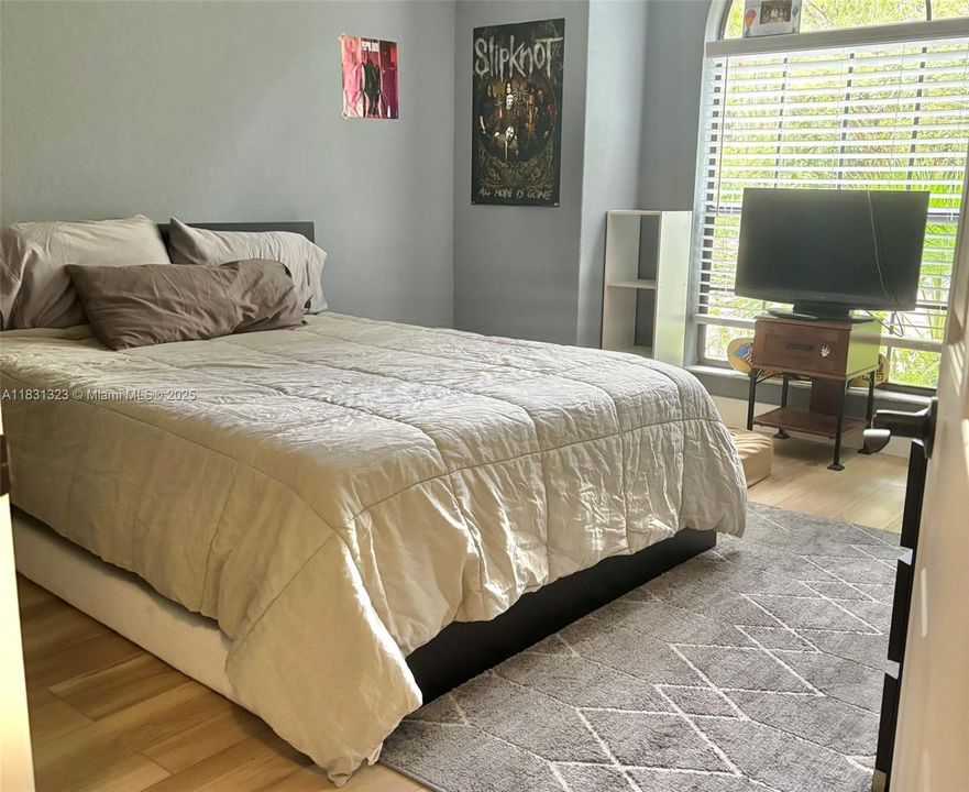 Recently Sold: $699,000 (3 beds, 2 baths, 2274 Square Feet)