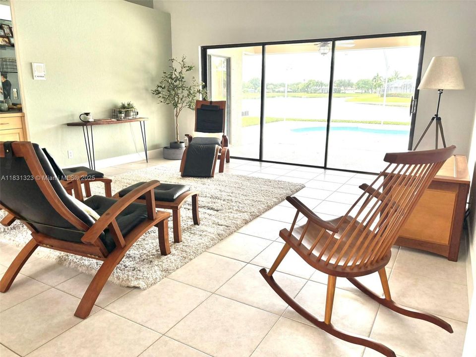 Recently Sold: $699,000 (3 beds, 2 baths, 2274 Square Feet)