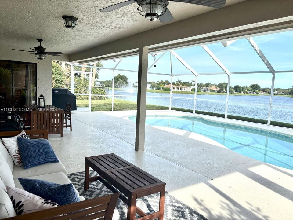 Recently Sold: $699,000 (3 beds, 2 baths, 2274 Square Feet)