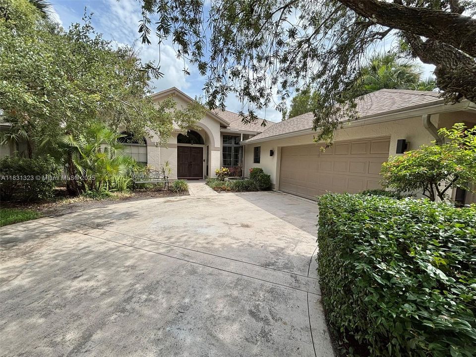 Recently Sold: $699,000 (3 beds, 2 baths, 2274 Square Feet)