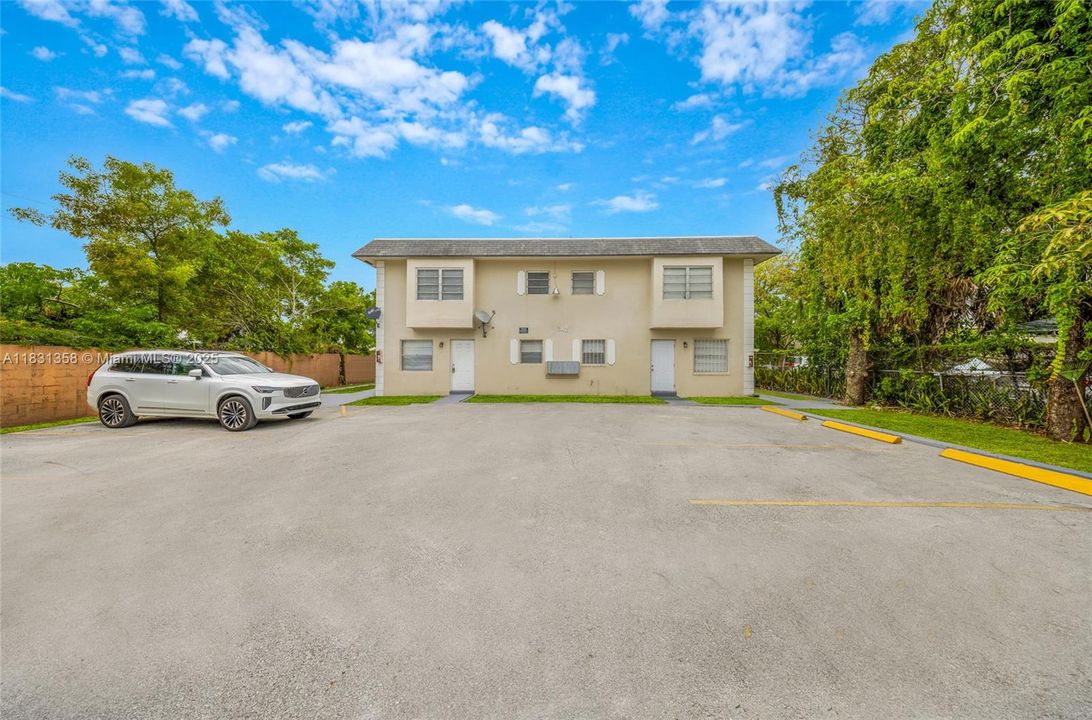 На продажу: $1,900,000 (0 спален, 0 ванн, 4753 Квадратных фут)