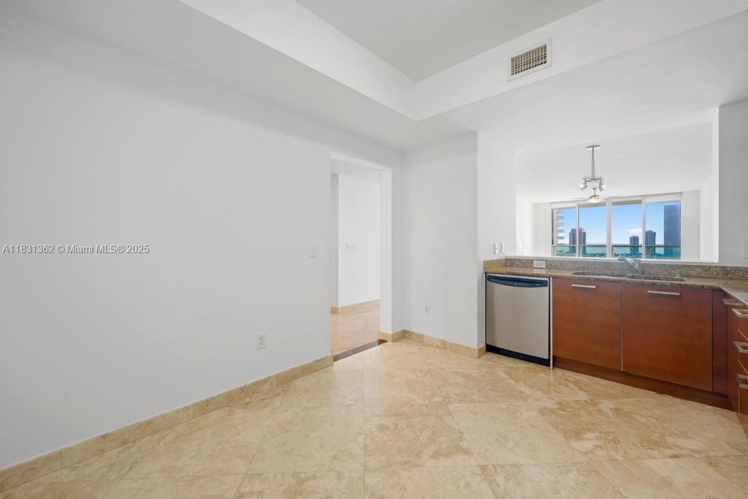 For Sale: $850,000 (3 beds, 2 baths, 2020 Square Feet)