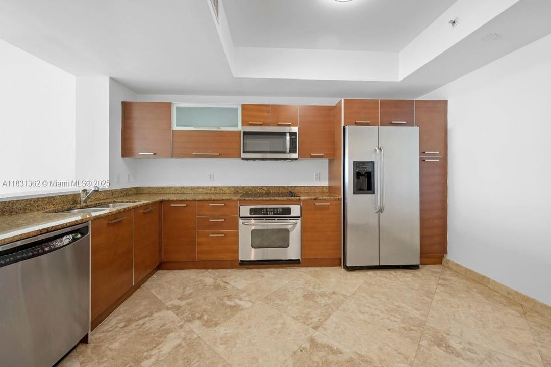 For Sale: $850,000 (3 beds, 2 baths, 2020 Square Feet)