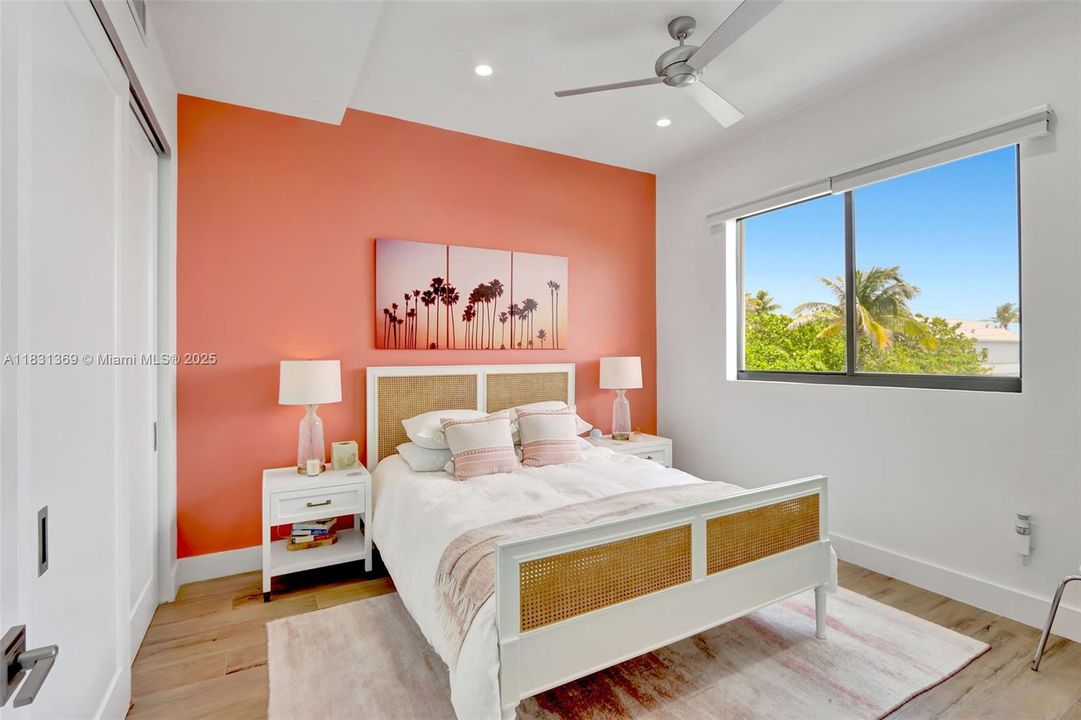 Active With Contract: $2,795,000 (4 beds, 3 baths, 2736 Square Feet)