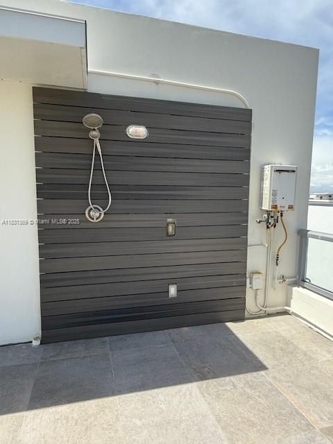 Shower with takless water heater