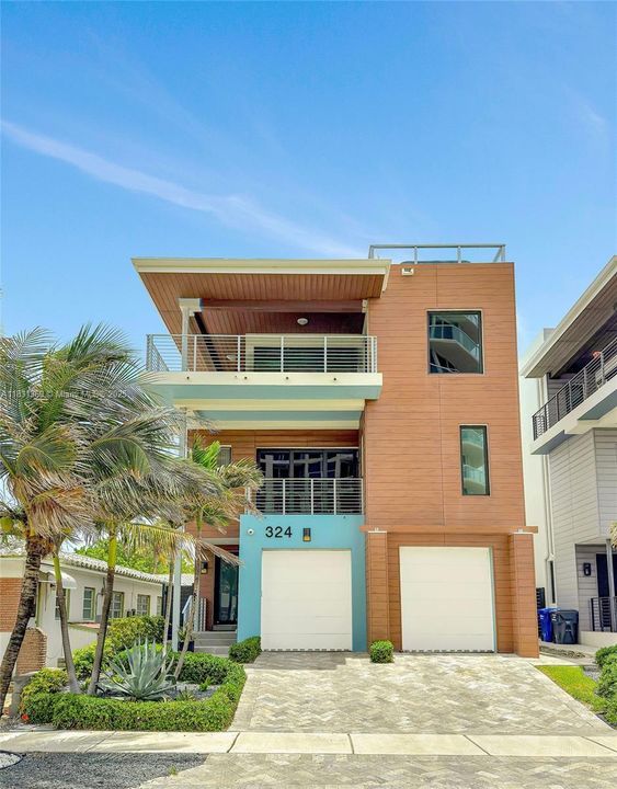 Active With Contract: $2,795,000 (4 beds, 3 baths, 2736 Square Feet)