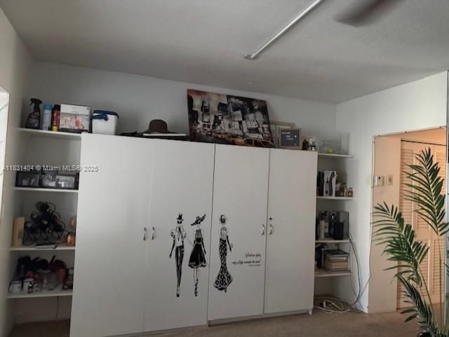 待售: $145,000 (1 贝兹, 1 浴室, 564 平方英尺)