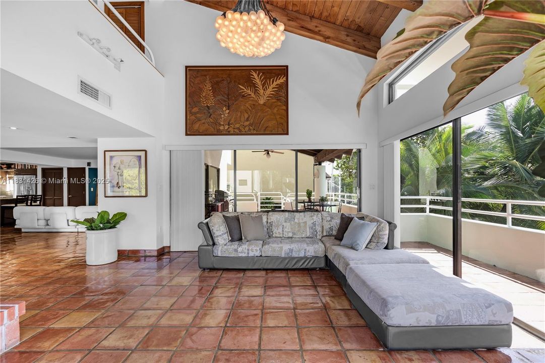 待售: $5,725,000 (4 贝兹, 4 浴室, 4546 平方英尺)