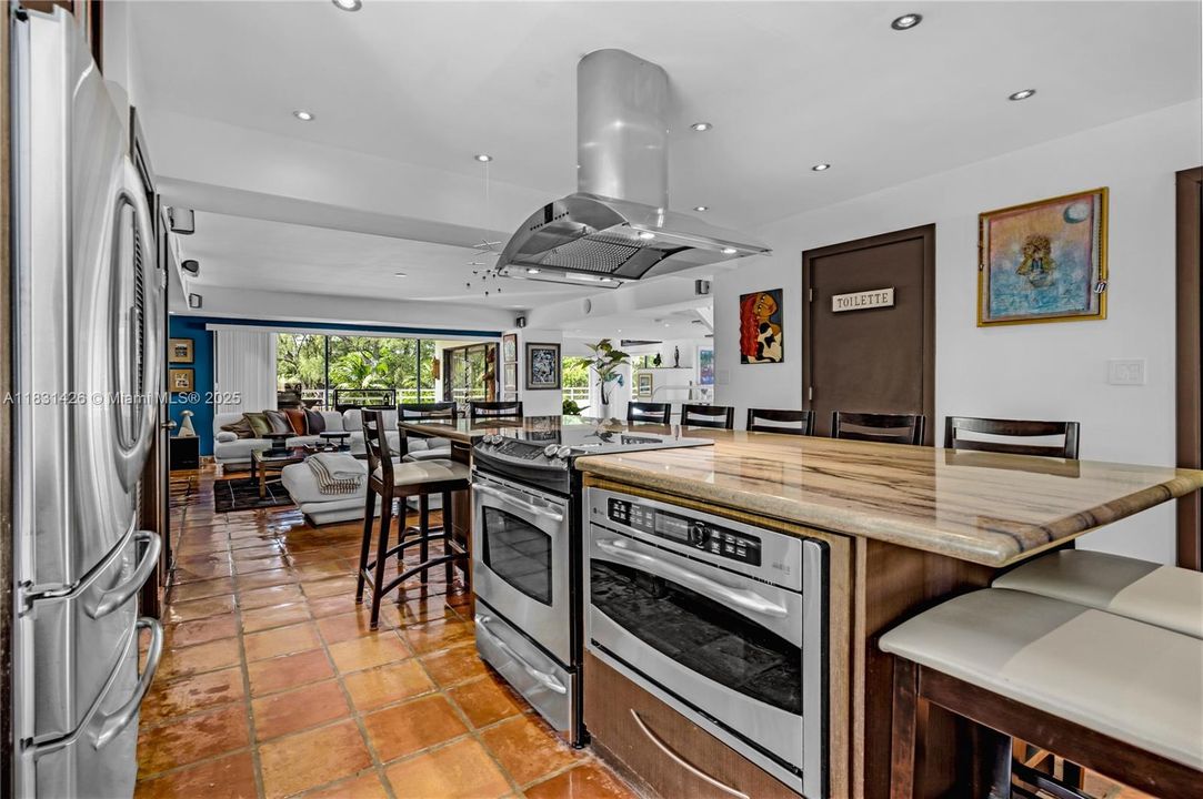 待售: $5,725,000 (4 贝兹, 4 浴室, 4546 平方英尺)