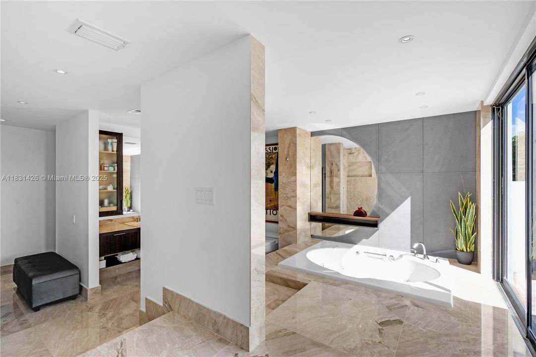 待售: $5,725,000 (4 贝兹, 4 浴室, 4546 平方英尺)