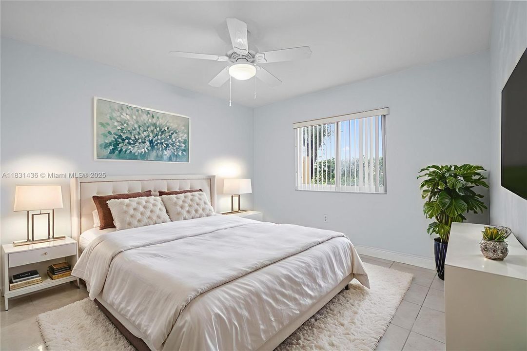 Active With Contract: $235,000 (3 beds, 2 baths, 1196 Square Feet)