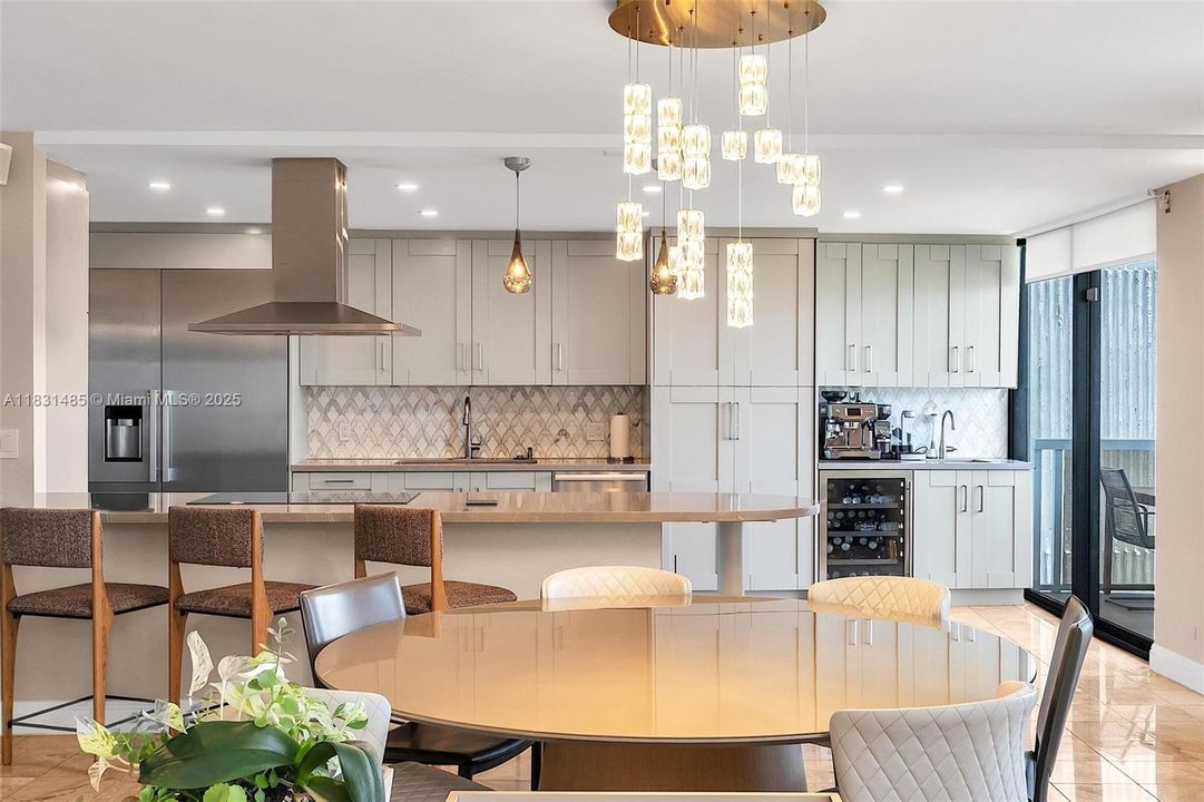 Recently Sold: $1,975,000 (3 beds, 3 baths, 2388 Square Feet)