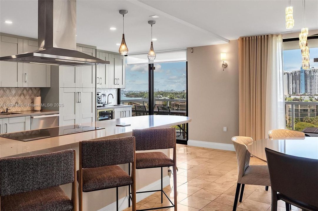 Recently Sold: $1,975,000 (3 beds, 3 baths, 2388 Square Feet)