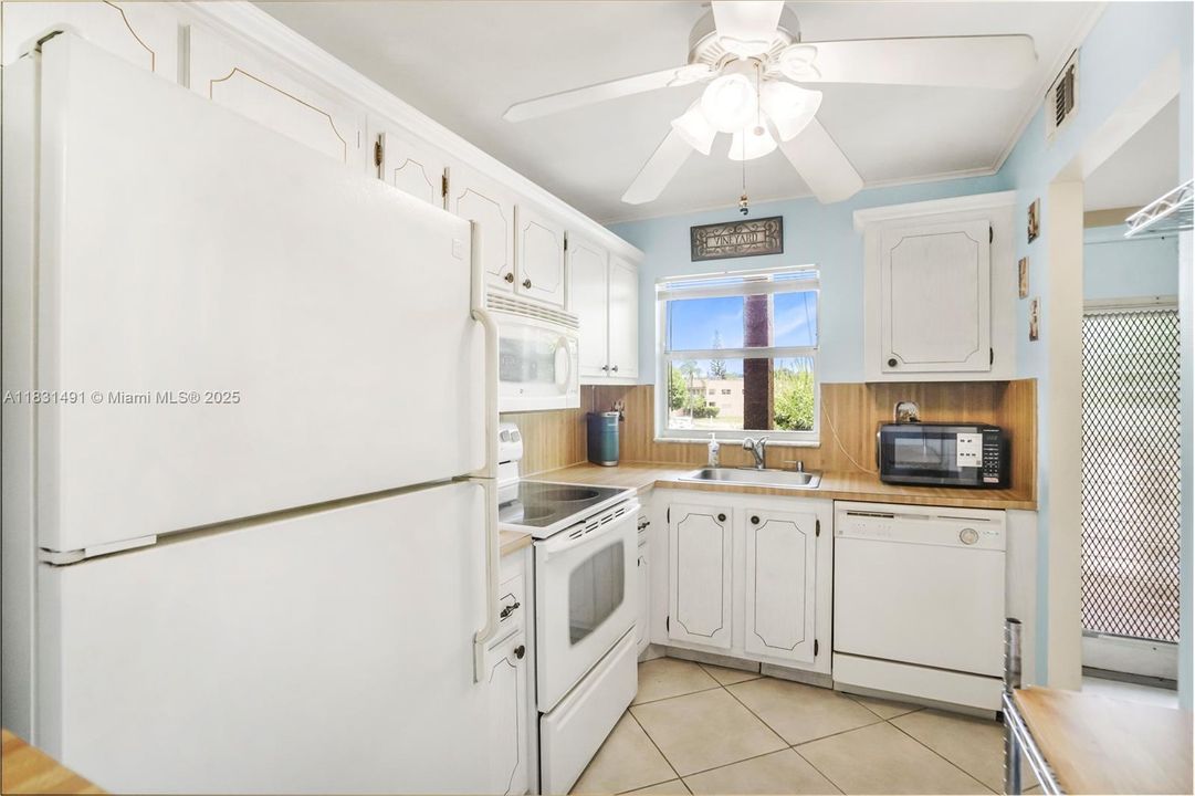 En Venta: $85,500 (2 camas, 2 baños, 850 Pies cuadrados)