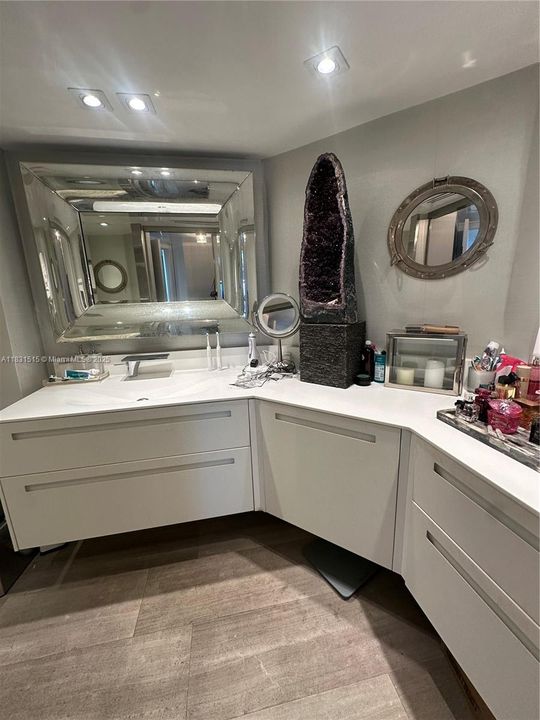 待售: $895,000 (2 贝兹, 2 浴室, 1460 平方英尺)