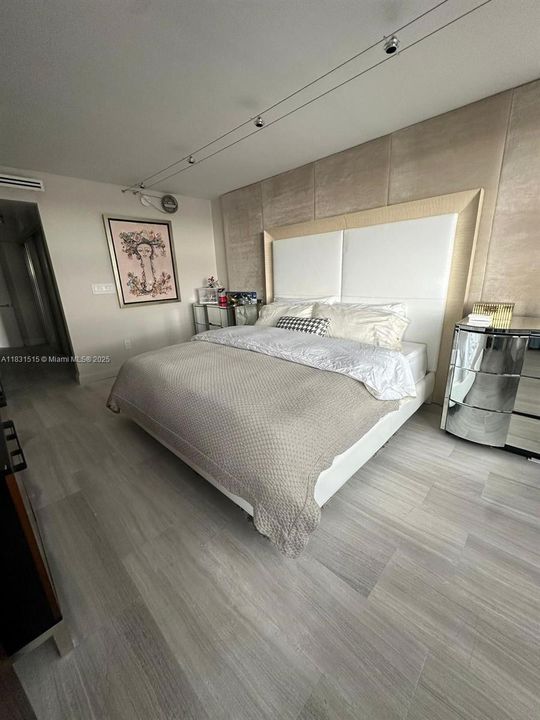 待售: $895,000 (2 贝兹, 2 浴室, 1460 平方英尺)