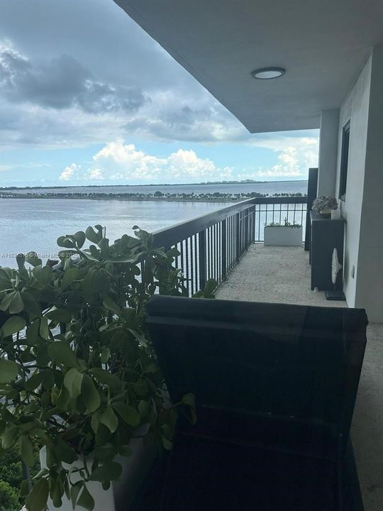 待售: $895,000 (2 贝兹, 2 浴室, 1460 平方英尺)