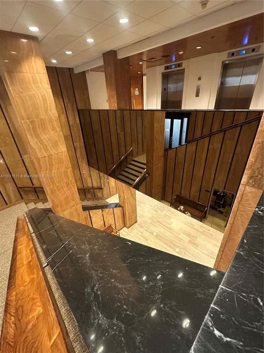 待售: $895,000 (2 贝兹, 2 浴室, 1460 平方英尺)