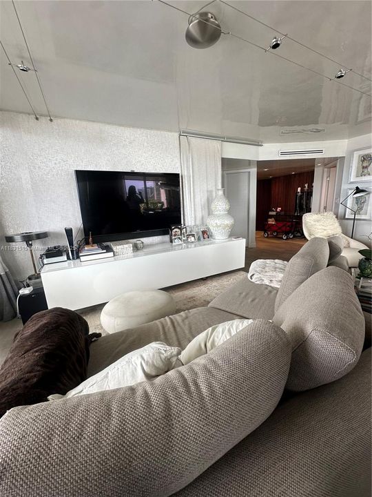 待售: $895,000 (2 贝兹, 2 浴室, 1460 平方英尺)