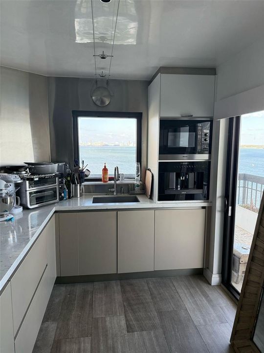 待售: $895,000 (2 贝兹, 2 浴室, 1460 平方英尺)