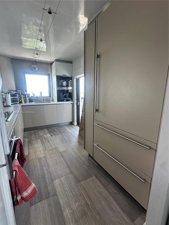 待售: $895,000 (2 贝兹, 2 浴室, 1460 平方英尺)