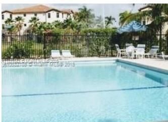 Recently Sold: $320,000 (2 beds, 2 baths, 1000 Square Feet)