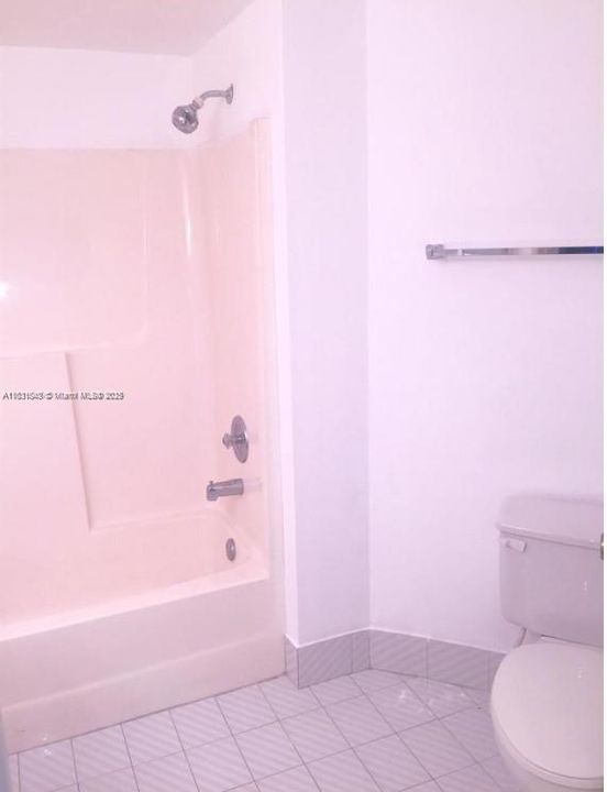 Recently Sold: $320,000 (2 beds, 2 baths, 1000 Square Feet)