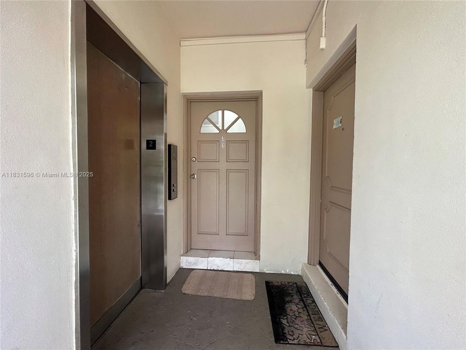 На продажу: $290,000 (1 спален, 1 ванн, 903 Квадратных фут)